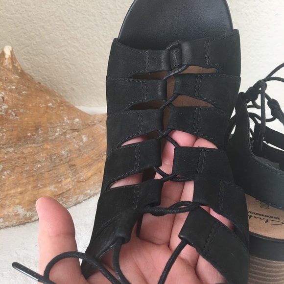 clarks block heel sandals